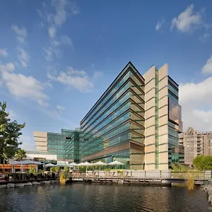 Jumeirah Creekside ***** Dubai